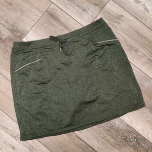New Without Tags Tangerine Skort Dark Green XL